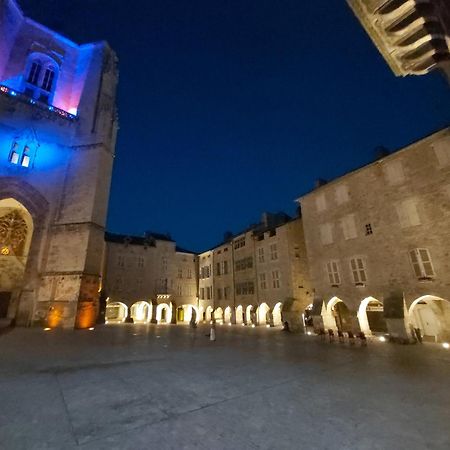 Апартаменты Le Petit Saint-Georges, Centre Historique Вильфранш-де-Руэрг Экстерьер фото